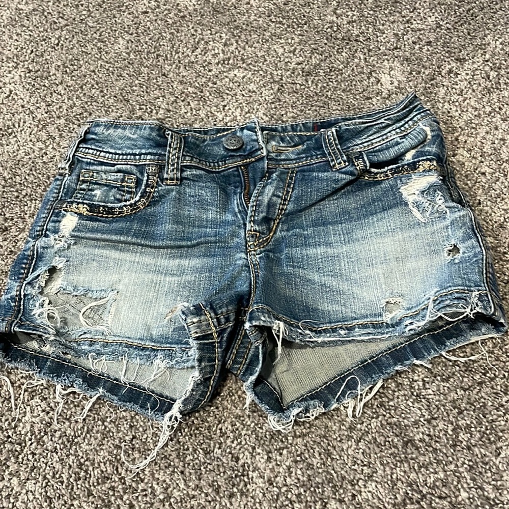 Silver Suki Shorts. Size 28W/L3
